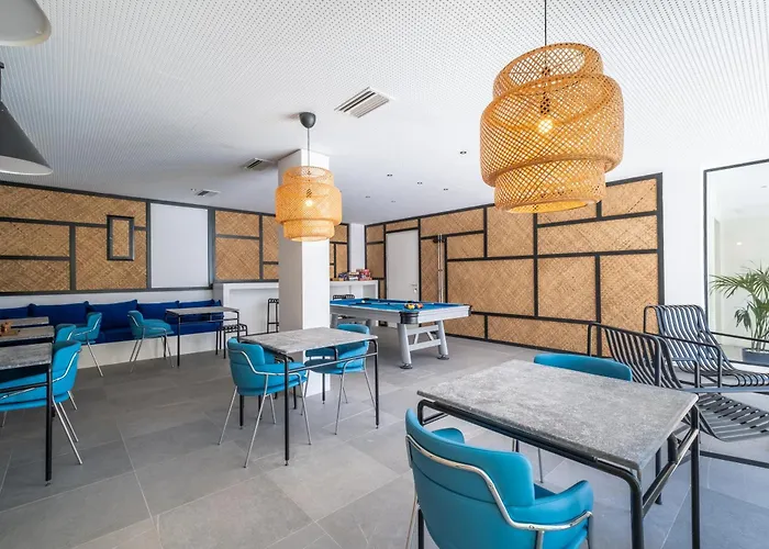 Kamari Beach Hotel