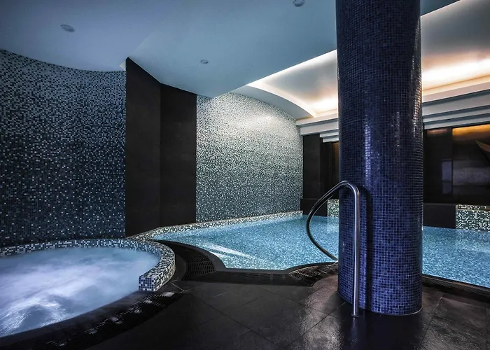 Zentrales Hotel: Quay West Suites Melbourne