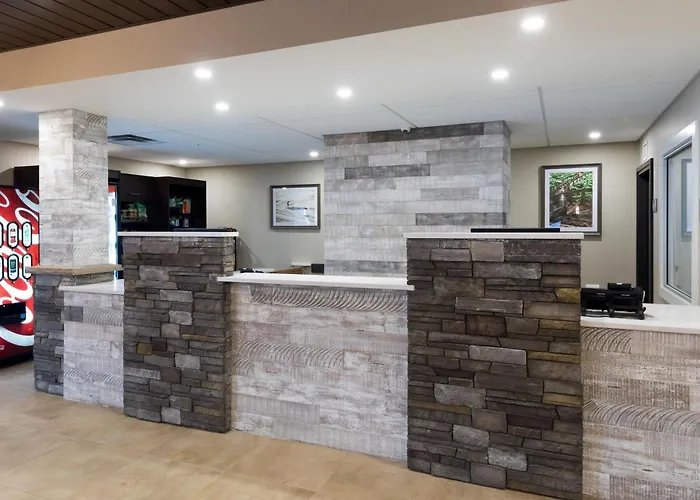 Spa Hotel: Ramada By Wyndham Revelstoke