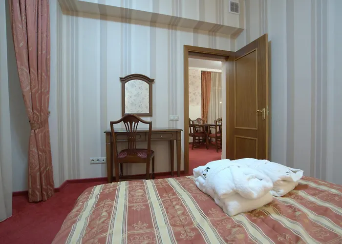 Central hotel: Hotel Kyiv