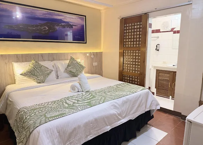 El Galleon Beach Resort