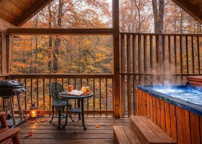 Mountain Eden, Hot Tub, Resort Pool, Wifi, 560 Free Tickets Each Paid Day!!!