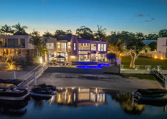 Pet Friendly hotel: 31 Witta Circle, Noosa Heads