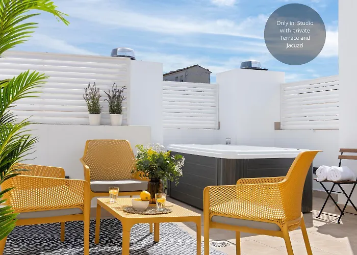 Chalet: Magno Apartments Feria 132