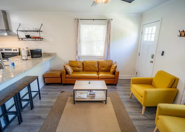 Renovated 2 Bed Walltown Home Walk To Duke! A