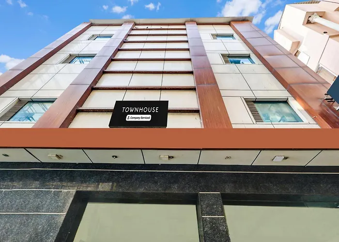 Pet Friendly hotel: Townhouse Arakashan Road Paharganj Formerly Mohan International