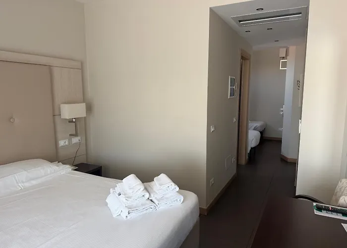 Hotel con piscina: Hotel Porto Azzurro