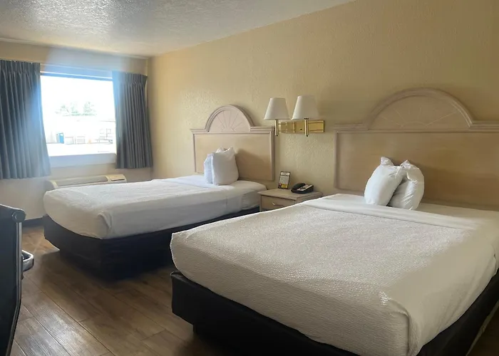Motels Hole Inn The Wall - Fort Walton Beach - Sunset Plaza - Nearby Beaches & Hurlburt