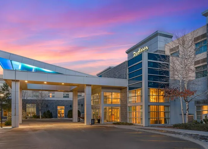 Radisson & Conference Centre Calgary Airport