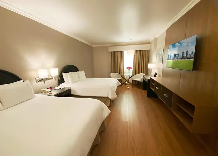 5 star hotel: Plaza De Oro