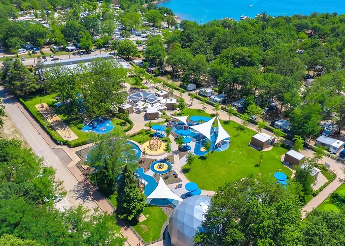 4-Sterne-Hotel: Easyatent Mobile Home Bijela Uvala