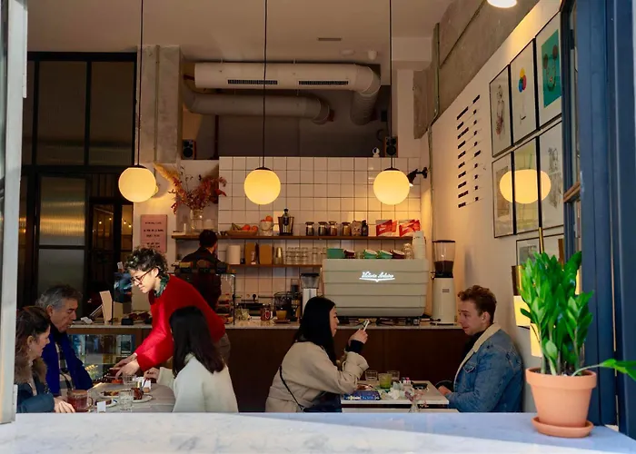 Hotel familiar: Magatzem 128