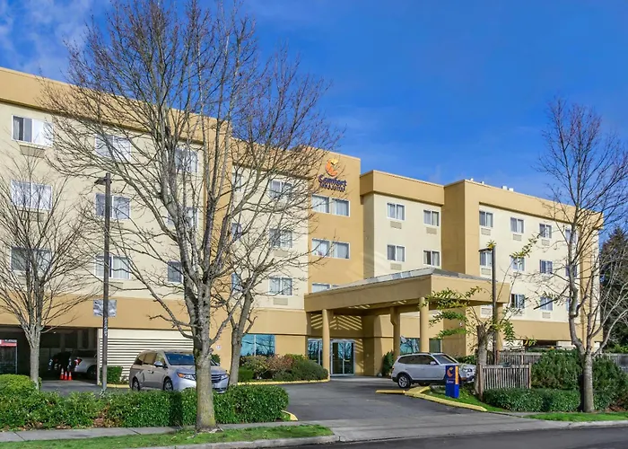 Comfort Inn & Suites Seattle North