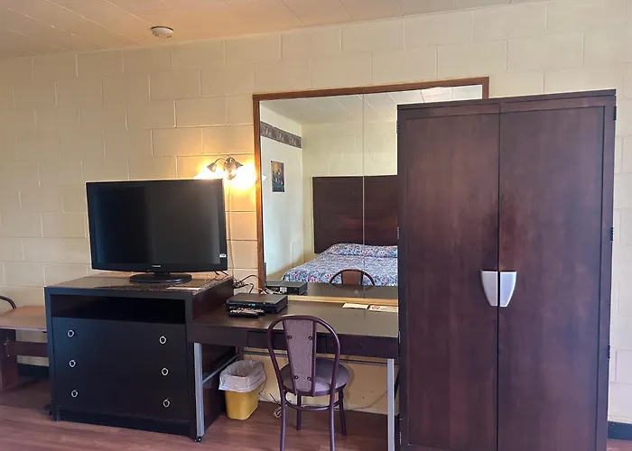 Motel: Motel R-100
