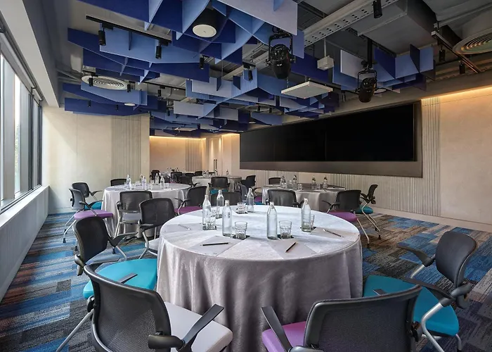  Aloft Bangkok - Sukhumvit 11