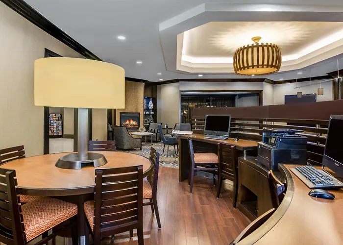 Hot Tub in Room Crowne Plaza Annapolis By Ihg