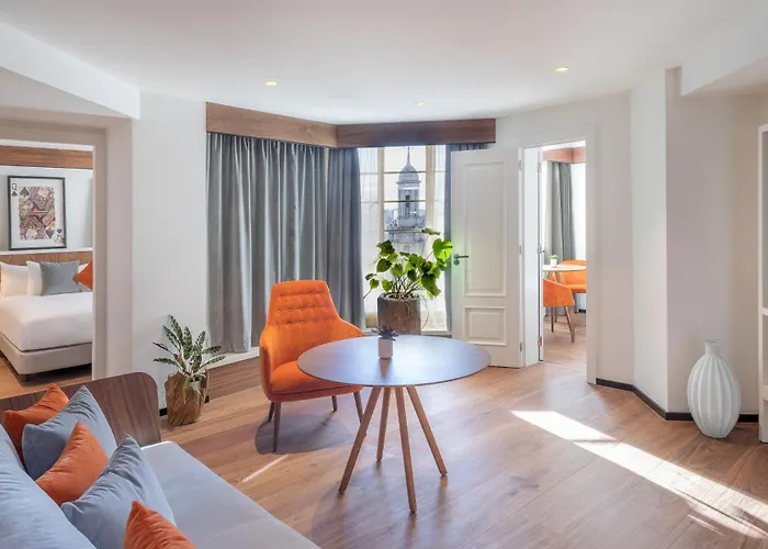 Level At Melia White House