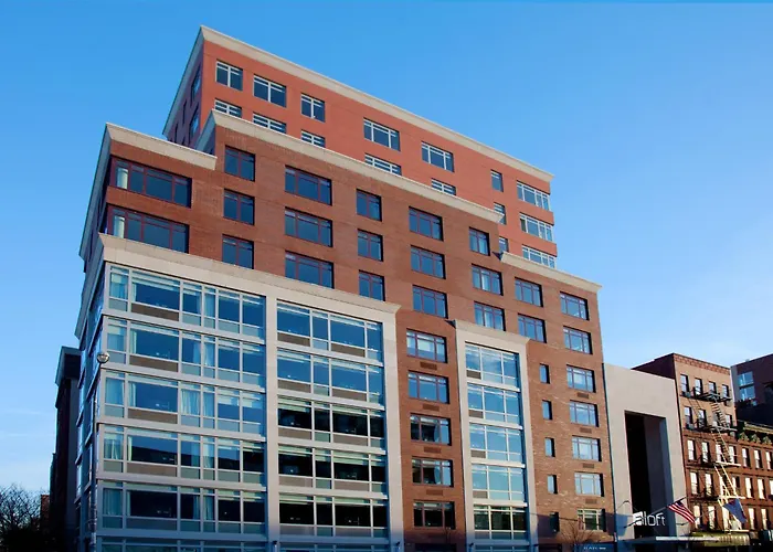 Hotels Close to Airport Aloft Harlem