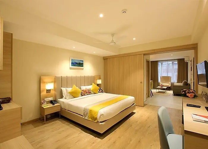 Crystal Plaza Luxury Business