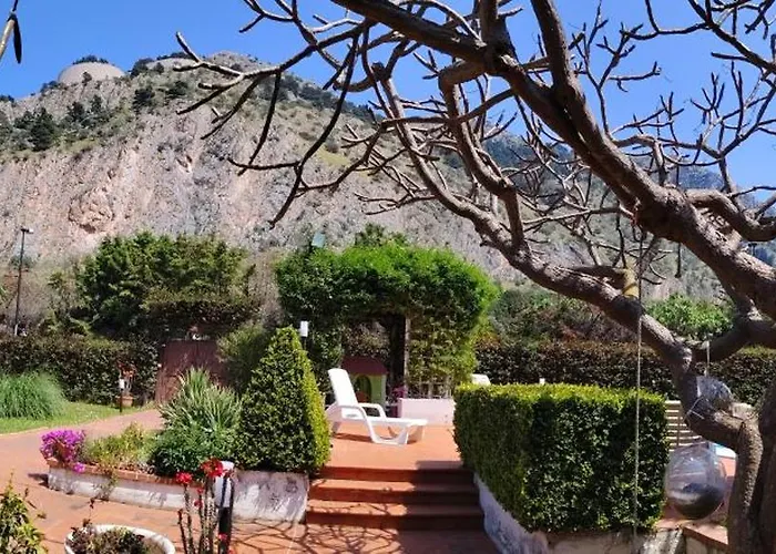 In Villa Con Piscina