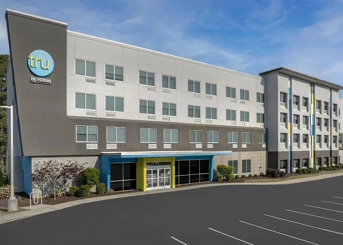 Tru By Hilton Fayetteville I-95