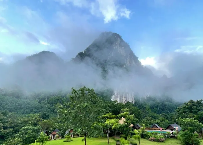  Cliff And River Jungle Resort ภูผาและลำธารรีสอร์ท