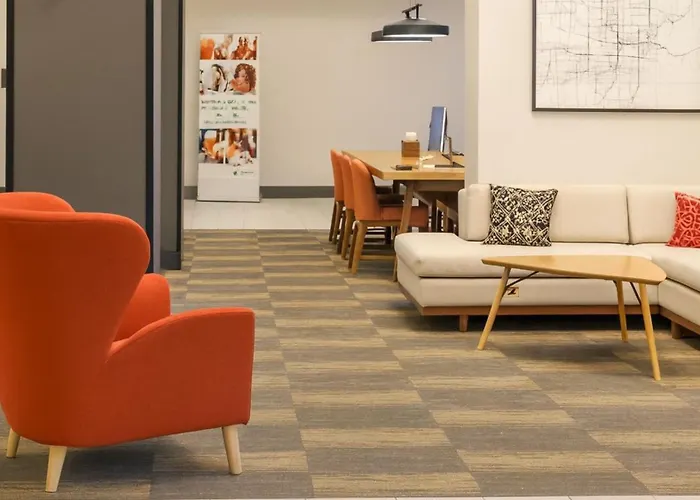 Pet Friendly hotel: Holiday Inn Omaha Downtown - Waterpark By Ihg
