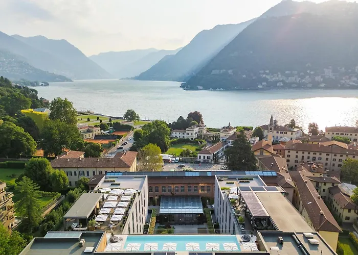  Hilton Lake Como