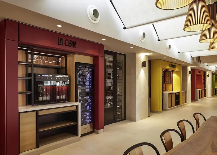 In Luxury hotels Mercure Avignon Tgv & Spa
