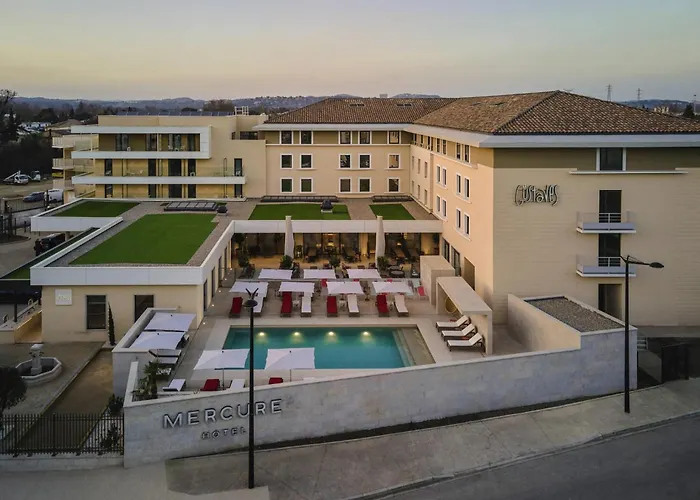 In Luxury hotels Mercure Avignon Tgv & Spa
