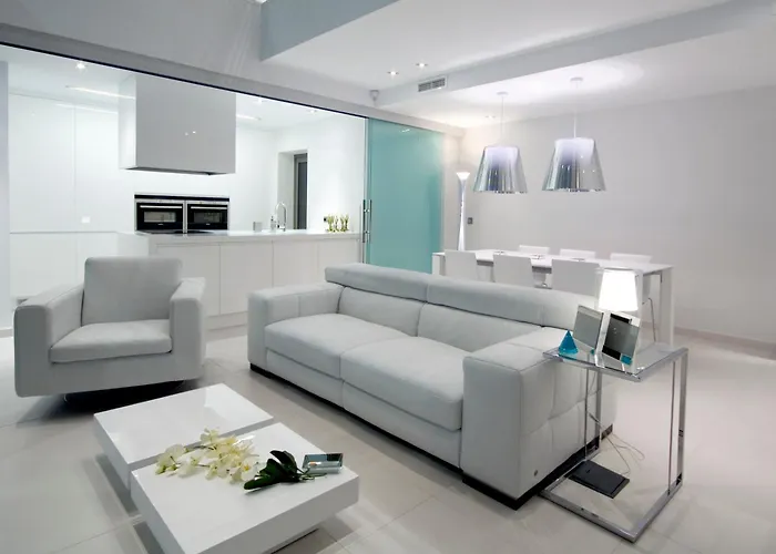 Hills Luxury s