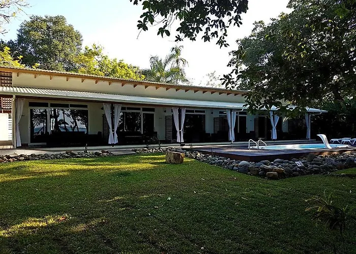 Hotel Cahuita Inn