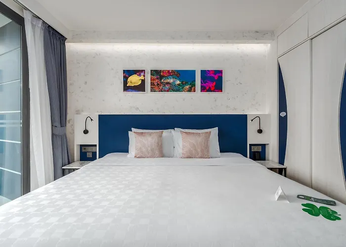 Clover Patong Phuket - Sha Plus