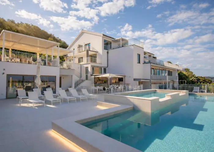 Zlatni Zalaz,Apartments,Supetarska Draga