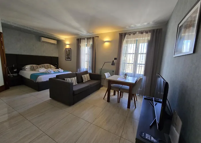 D Townhouse Boutique Suites