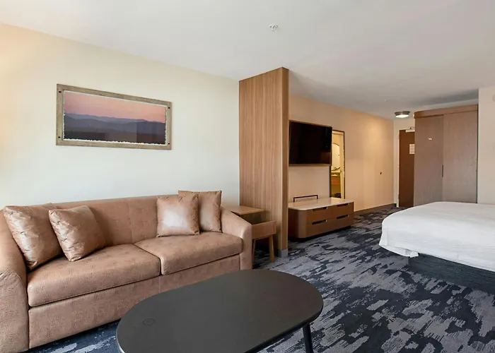 Fairfield Inn & Suites By Marriott Duluth Waterfront