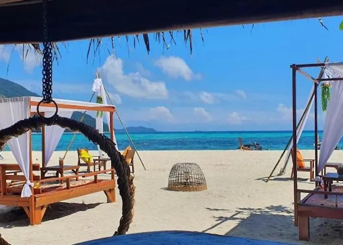 Lipe Beach