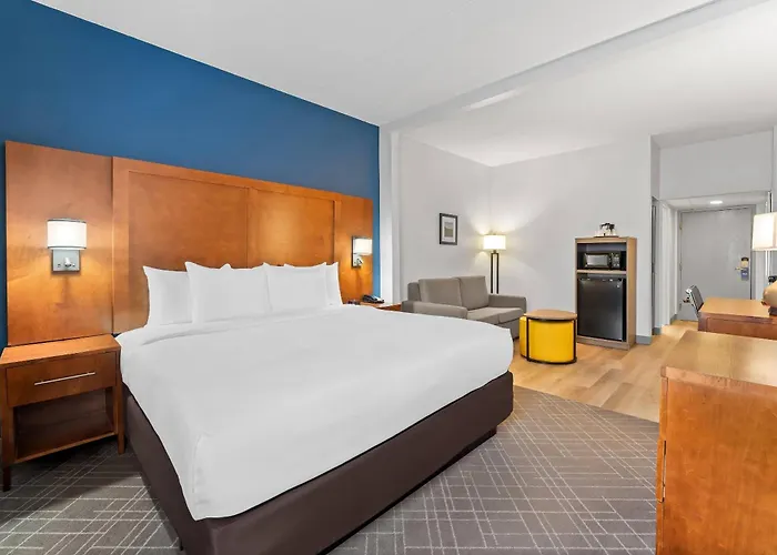 Cheap hotels Comfort Suites Bethlehem Near Lehigh University And Lvi Airport