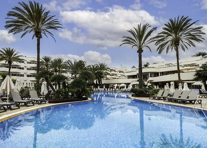 Barcelo Bay - Adults Only