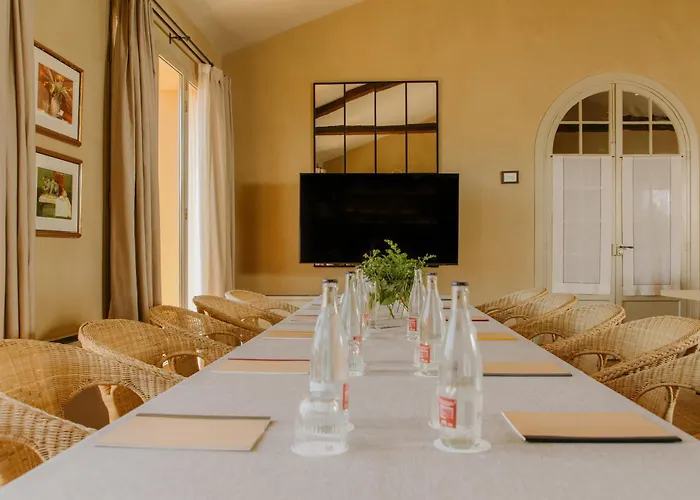 Bremon Boutique By Duquessa Collection