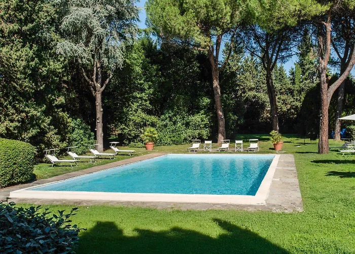 Hotel Con Piscina HOTEL Calenzano First