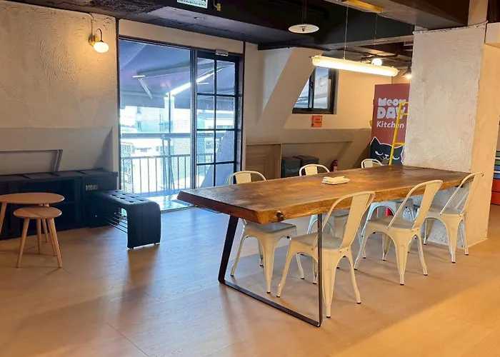 Ximen Wow Hostel