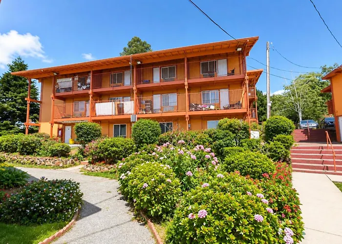 Carquinez Inn