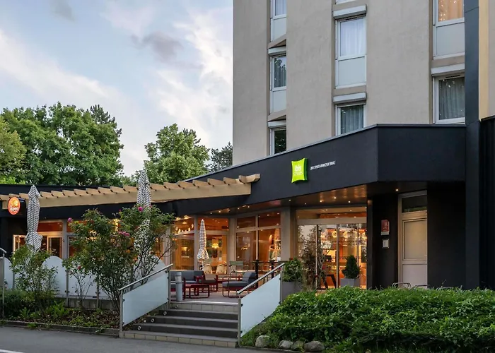 Novel Restaurant La Mamma