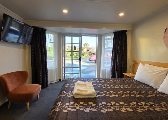Admirals Motor Lodge