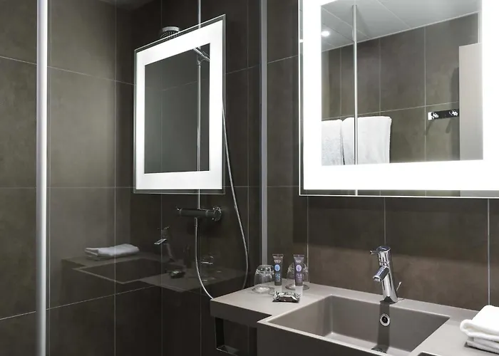 Hotels With Four Stars Novotel Chateau De Versailles