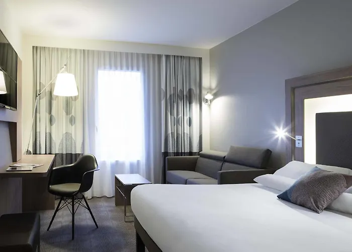 Hotels With Four Stars Novotel Chateau De Versailles