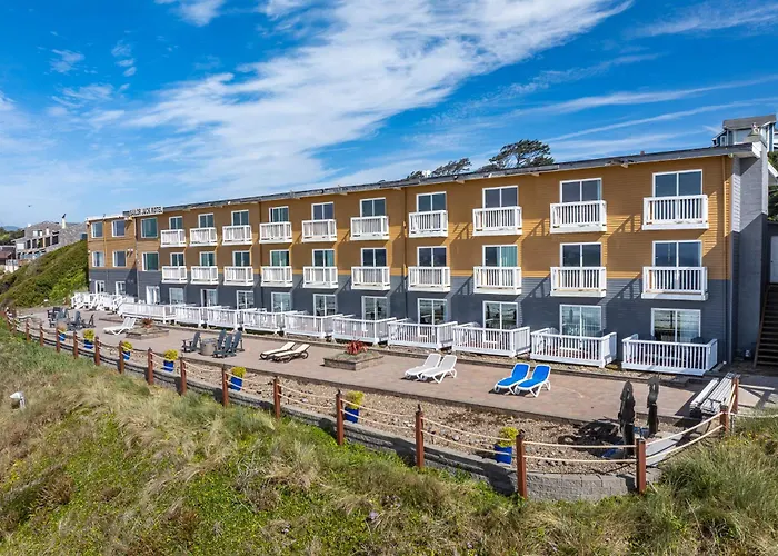 Sailor Jack Oceanfront