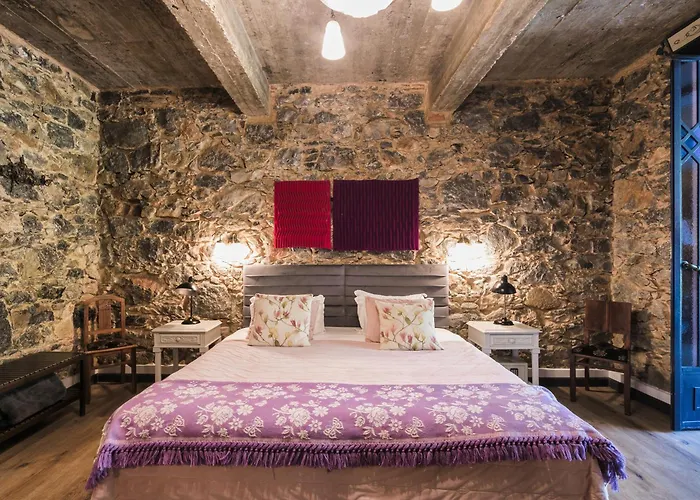 Hotels Close to Airport Chalet Saudade