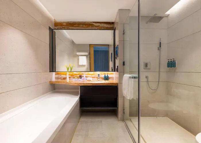 Hoteles con Jacuzzi Crowne Plaza Beijing Lido By Ihg